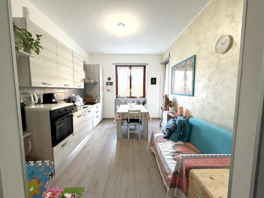 Two-room apartment Lungo Po Antonelli, Torino (neighborhood Vanchiglietta) - photo 1