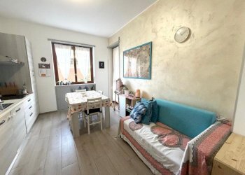 Two-room apartment Lungo Po Antonelli, Torino (neighborhood Vanchiglietta) - photo 2