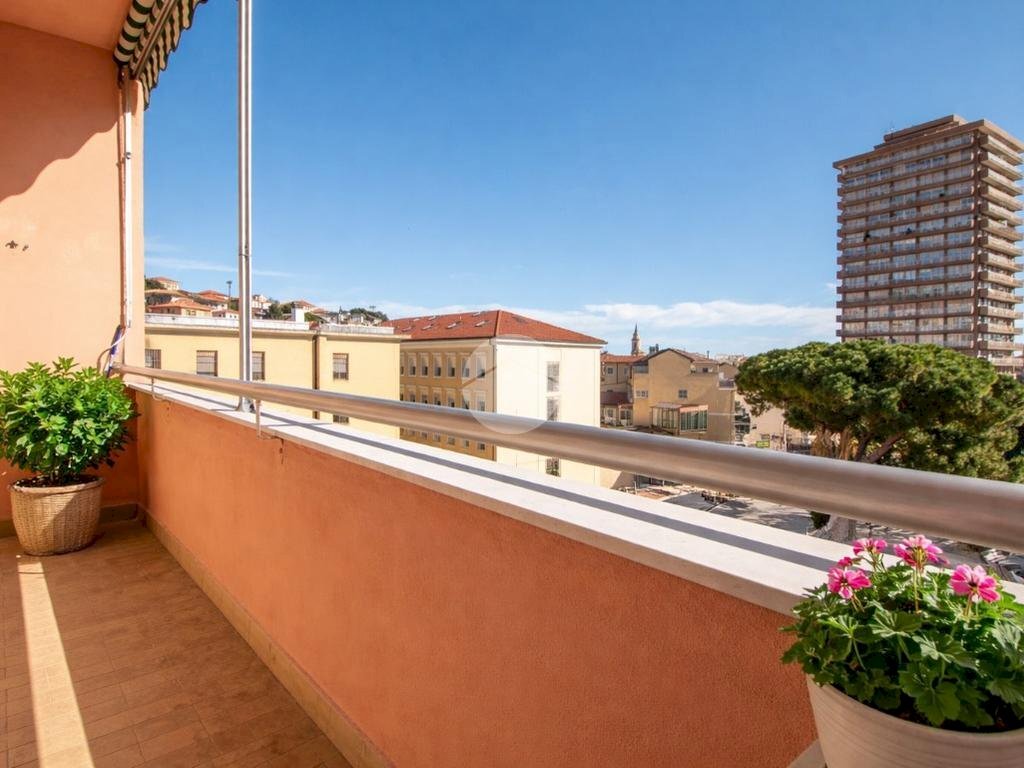 Quadrilocale Via Giacomo Puccini, Imperia - foto 1