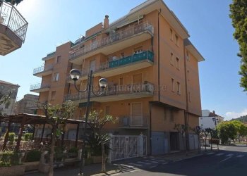 Bilocale Via Dante Reale, Borghetto Santo Spirito - foto 17