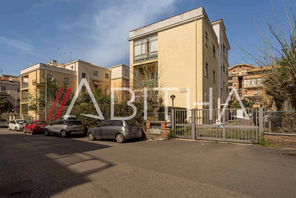 Trilocale Via Carlo Lorenzini, Roma - foto 2