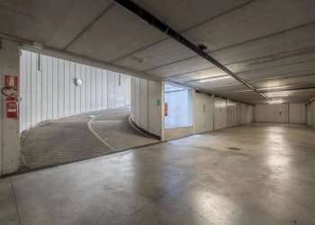 Box auto - Three-room apartment via Tofane, 27, Torino (neighborhood Pozzo Strada) - photo 29