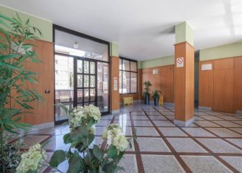Interno palazzo - Trilocale via Tofane, 27, Torino (zona Pozzo Strada) - foto 5