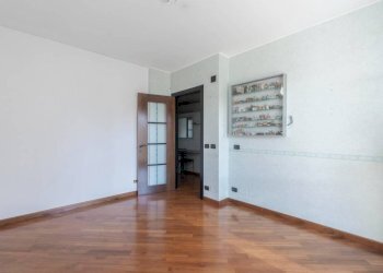 Cucina - Trilocale via Tofane, 27, Torino (zona Pozzo Strada) - foto 13