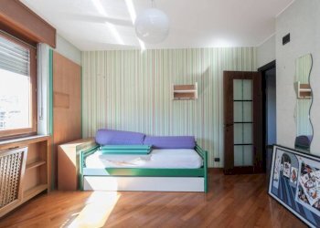 Camera da letto - Trilocale via Tofane, 27, Torino (zona Pozzo Strada) - foto 16