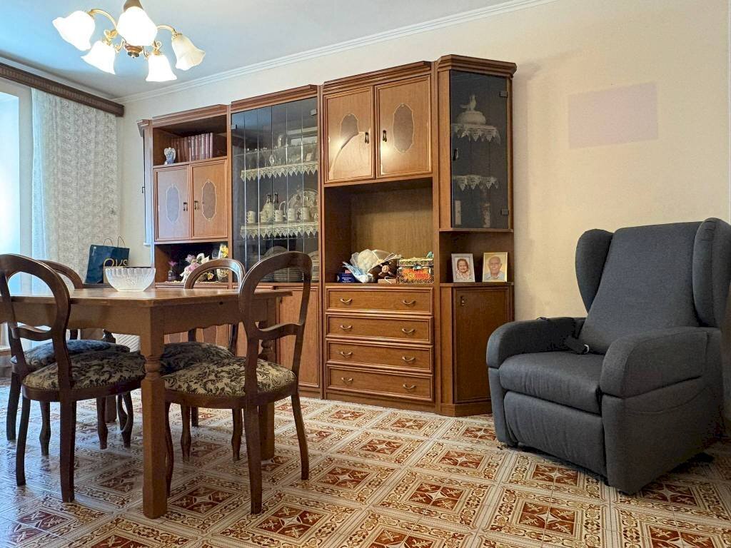 Salone - Casa indipendente via Borgo Nuovo, 51, Fara in Sabina - foto 2