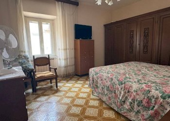 Camera da letto - Casa indipendente via Borgo Nuovo, 51, Fara in Sabina - foto 11