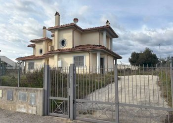 Facciata - Villa via Carolano, Montelibretti - foto 7