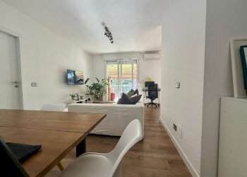 Soggiorno 8. - Two-room apartment via Pagoda Bianca, Roma (neighborhood Torrino) - photo 8