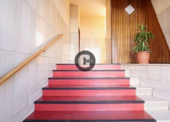 Interno palazzo - Two-room apartment largo Luca della Robbia, 41, Torino (neighborhood Pozzo Strada) - photo 3