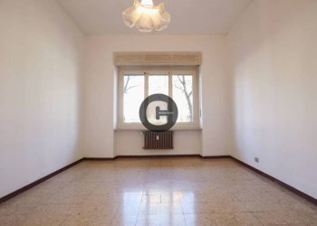 Camera da letto - Two-room apartment largo Luca della Robbia, 41, Torino (neighborhood Pozzo Strada) - photo 14