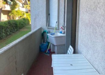 Balcone - Appartamento via Serchio, Massa - foto 8