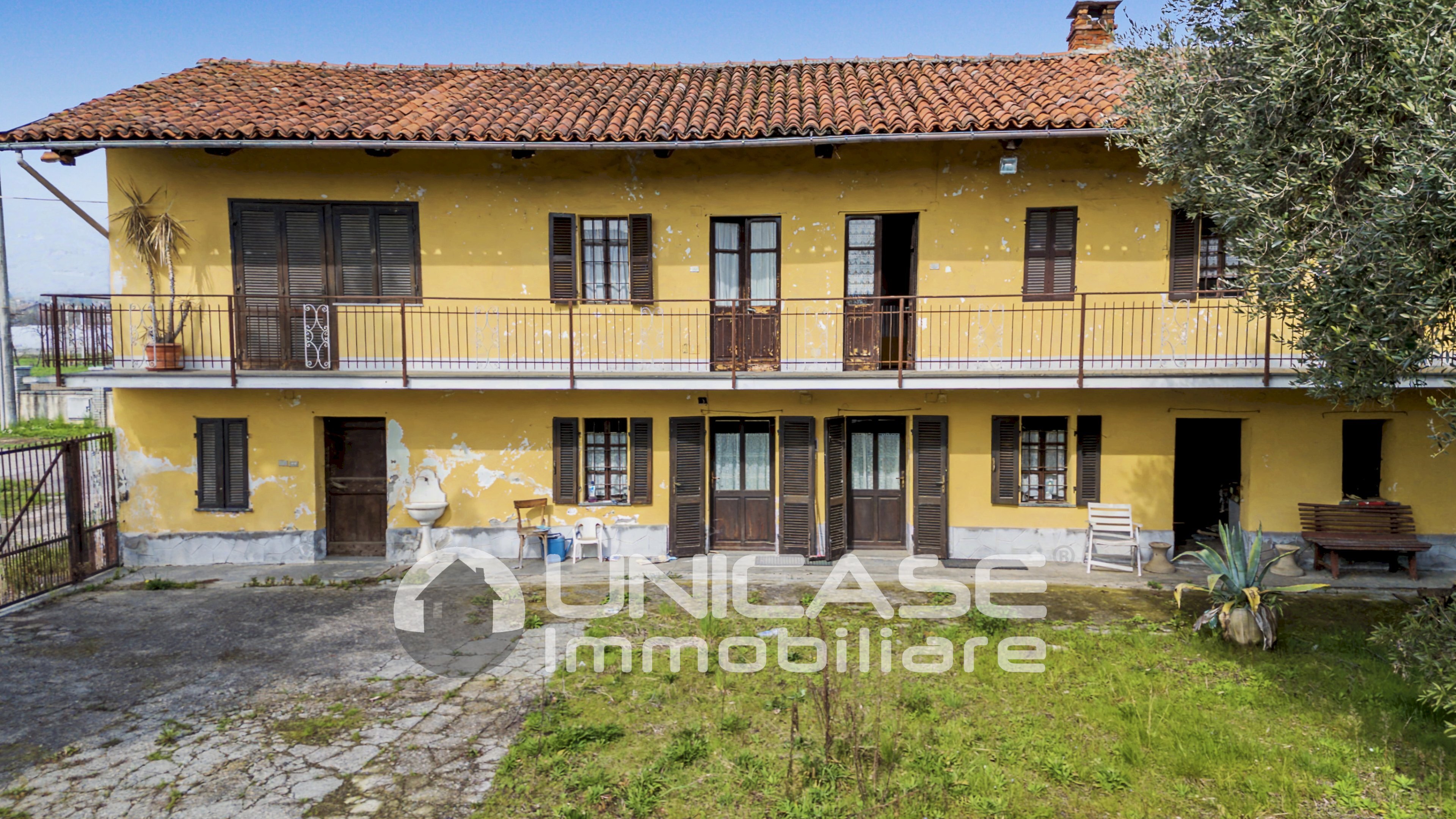 Facciata - Farmhouse strada Camborgetti Ballada, SNC, Bricherasio - photo 1