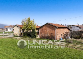 Facciata - Farmhouse strada Camborgetti Ballada, SNC, Bricherasio - photo 50