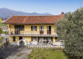 Facciata - Farmhouse strada Camborgetti Ballada, SNC, Bricherasio - photo 44