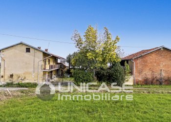 Facciata - Farmhouse strada Camborgetti Ballada, SNC, Bricherasio - photo 49