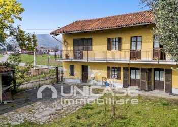 Facciata - Farmhouse strada Camborgetti Ballada, SNC, Bricherasio - photo 42