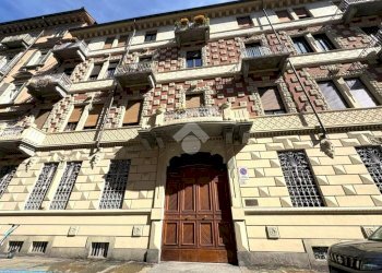 Parking space Via San Quintino, Torino (neighborhood Centro) - photo 4