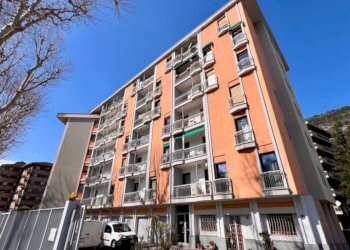 Bilocale Via Saint Martin De Corléans, Aosta - foto 1