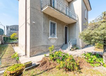 Villa Via Fratelli Bandiera, Rescaldina - photo 2