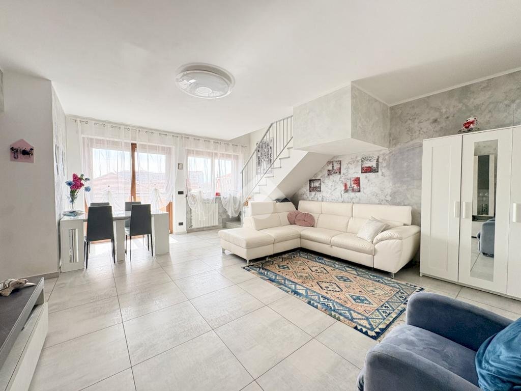 Quadrilocale Via san giacomo, La Loggia - foto 1