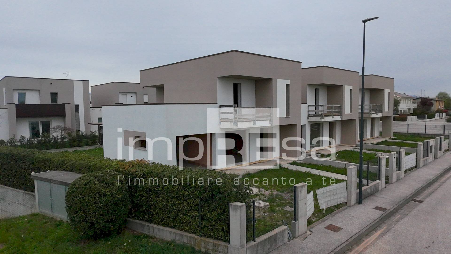 Foto 1 - Villa a Schiera VIA DON GIOVANNI CAPOIA, Paese - foto 1