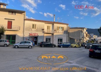 Foto 2 - Locale Commerciale TELESE VIA CRISTOFORO COLOMBO, Telese Terme - foto 2