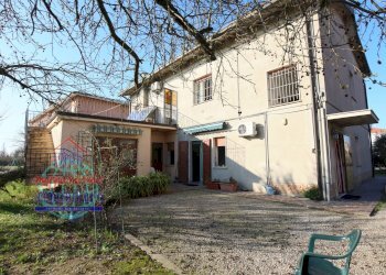 Foto 1 - Villa VIA STATALE
140, Cento - foto 1