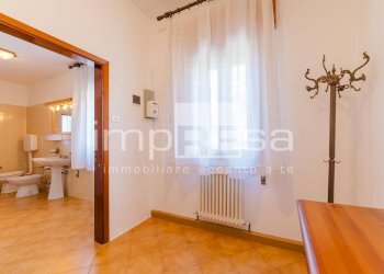 DISIMPEGNO PIANO PRIMO - Casa indipendente VIALE DON STURZO
 
112, Marcon - foto 16