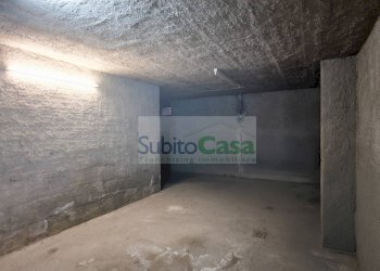 Foto 3 - Box Via Capestrano
 
18, Chieti - foto 3