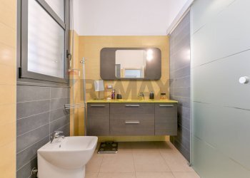 Bagno - Trilocale Via Roberto Bellarmino
 
9, Milano - foto 21