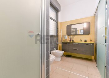 Bagno - Trilocale Via Roberto Bellarmino
 
9, Milano - foto 22
