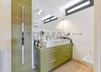Bagno - Trilocale Via Roberto Bellarmino
 
9, Milano - foto 28