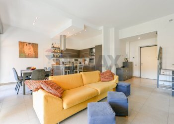 Sala da pranzo - Quadrilocale Via Roberto Bellarmino
 
9, Milano - foto 5