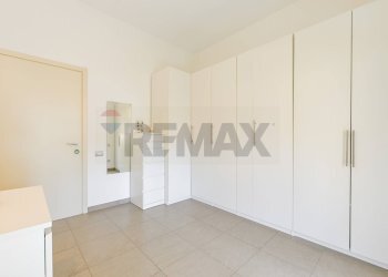 Stanza vuota - Quadrilocale Via Roberto Bellarmino
 
9, Milano - foto 11