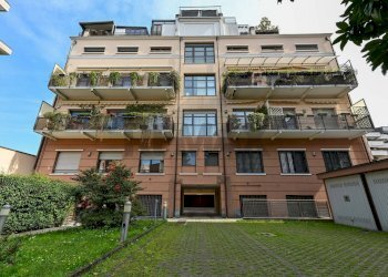 Edificio all\'aperto - Quadrilocale Via Roberto Bellarmino
 
9, Milano - foto 35