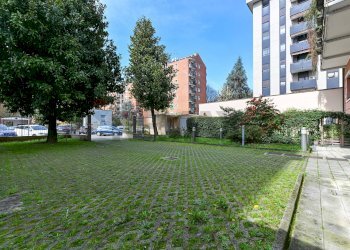 Edificio all\'aperto - Quadrilocale Via Roberto Bellarmino
 
9, Milano - foto 36