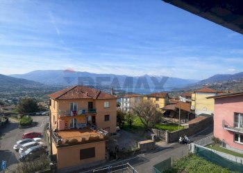 Edificio all\'aperto - Trilocale via montegrino
 
4, Luino - foto 3