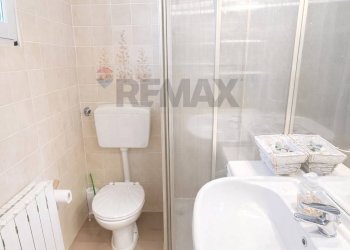 Bagno - Trilocale via montegrino
 
4, Luino - foto 4