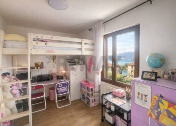 Camera / camera da letto - Trilocale via montegrino
 
4, Luino - foto 10