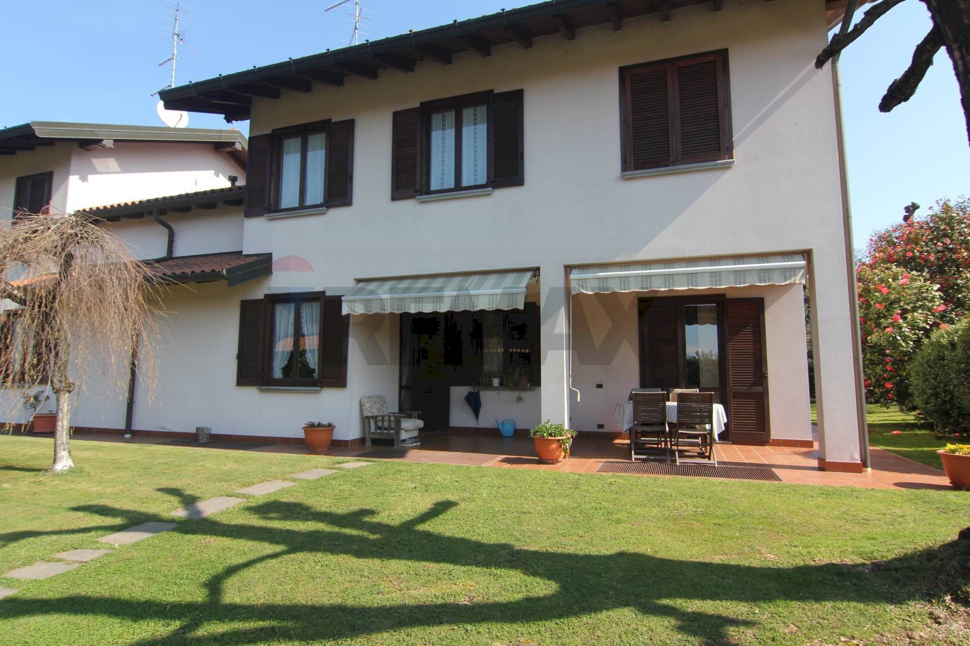 Casa all\'aperto - Casa semi indipendente via Cavour
 
40, Buguggiate - foto 1