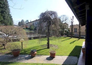 Giardino - Casa semi indipendente via Cavour
 
40, Buguggiate - foto 3