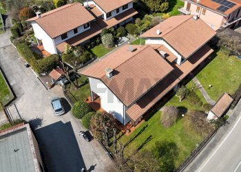 Casa all\'aperto - Casa semi indipendente via Cavour
 
40, Buguggiate - foto 7