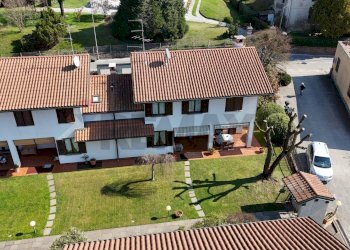 Casa all\'aperto - Casa semi indipendente via Cavour
 
40, Buguggiate - foto 9