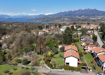 Vista delle montagne - Casa semi indipendente via Cavour
 
40, Buguggiate - foto 10