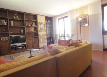 Soggiorno - Casa semi indipendente via Cavour
 
40, Buguggiate - foto 13