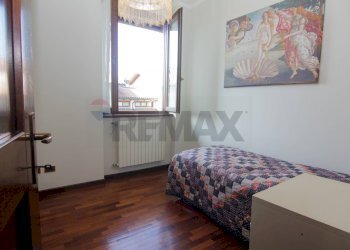 Camera / camera da letto - Casa semi indipendente via Cavour
 
40, Buguggiate - foto 23