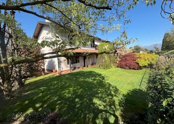 Giardino - Casa semi indipendente via Cavour
 
40, Buguggiate - foto 5