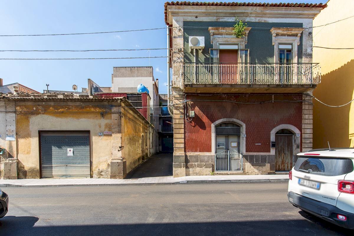 Edificio all\'aperto - Independent house Via Camillo Benso Conte di Cavour
95, Carlentini - photo 2