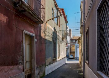 Edificio all\'aperto - Independent house Via Camillo Benso Conte di Cavour
 
95, Carlentini - photo 38